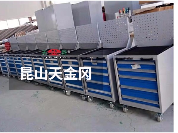 你的鉗工工具柜買貴了嗎，實力廠家給您批發(fā)價格！