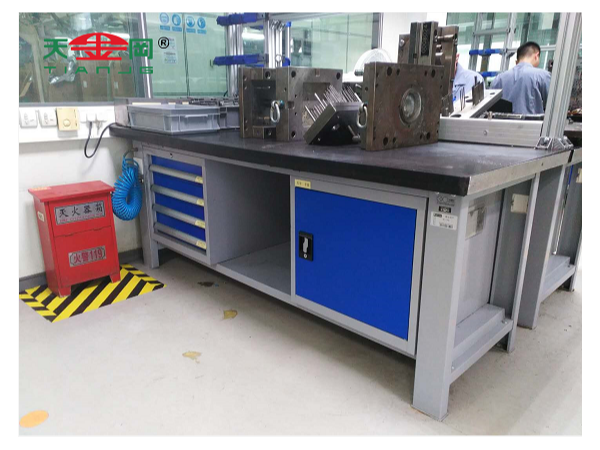 南京工具柜廠家哪里找，品牌廠家，用過才知道[天金岡]