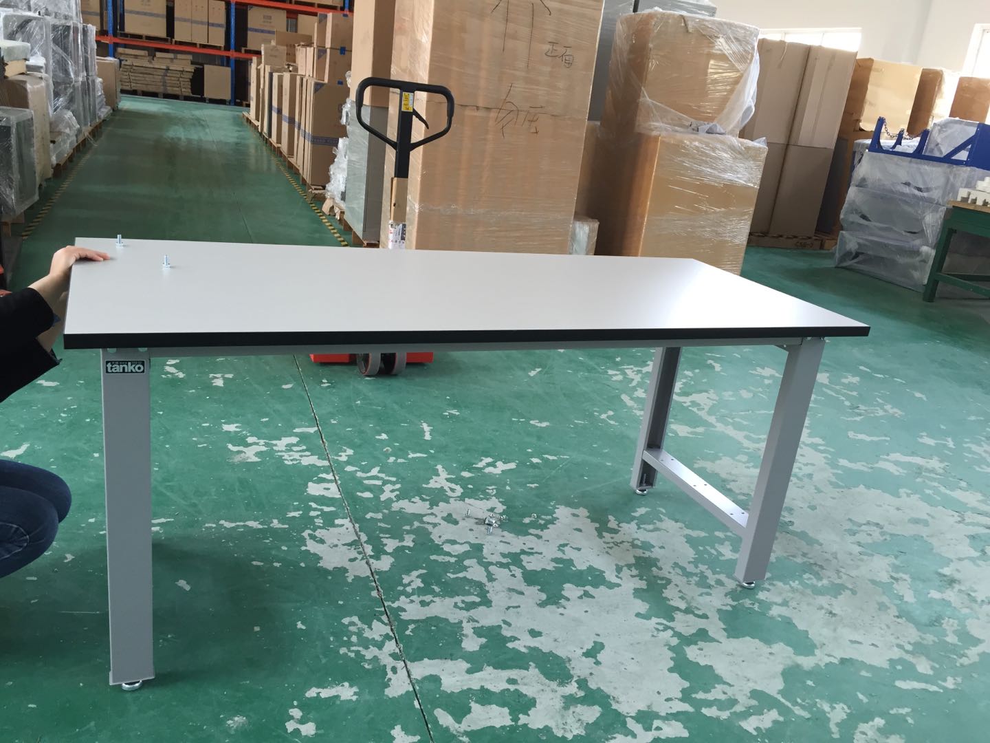 鉗工桌是用來干嘛的？【天金岡】