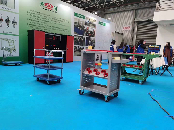 天金岡刀具車(chē)走進(jìn)刀具行業(yè)的達(dá)沃斯小鎮(zhèn)-第三屆昆山雙十二數(shù)控刀具.模具展覽會(huì)