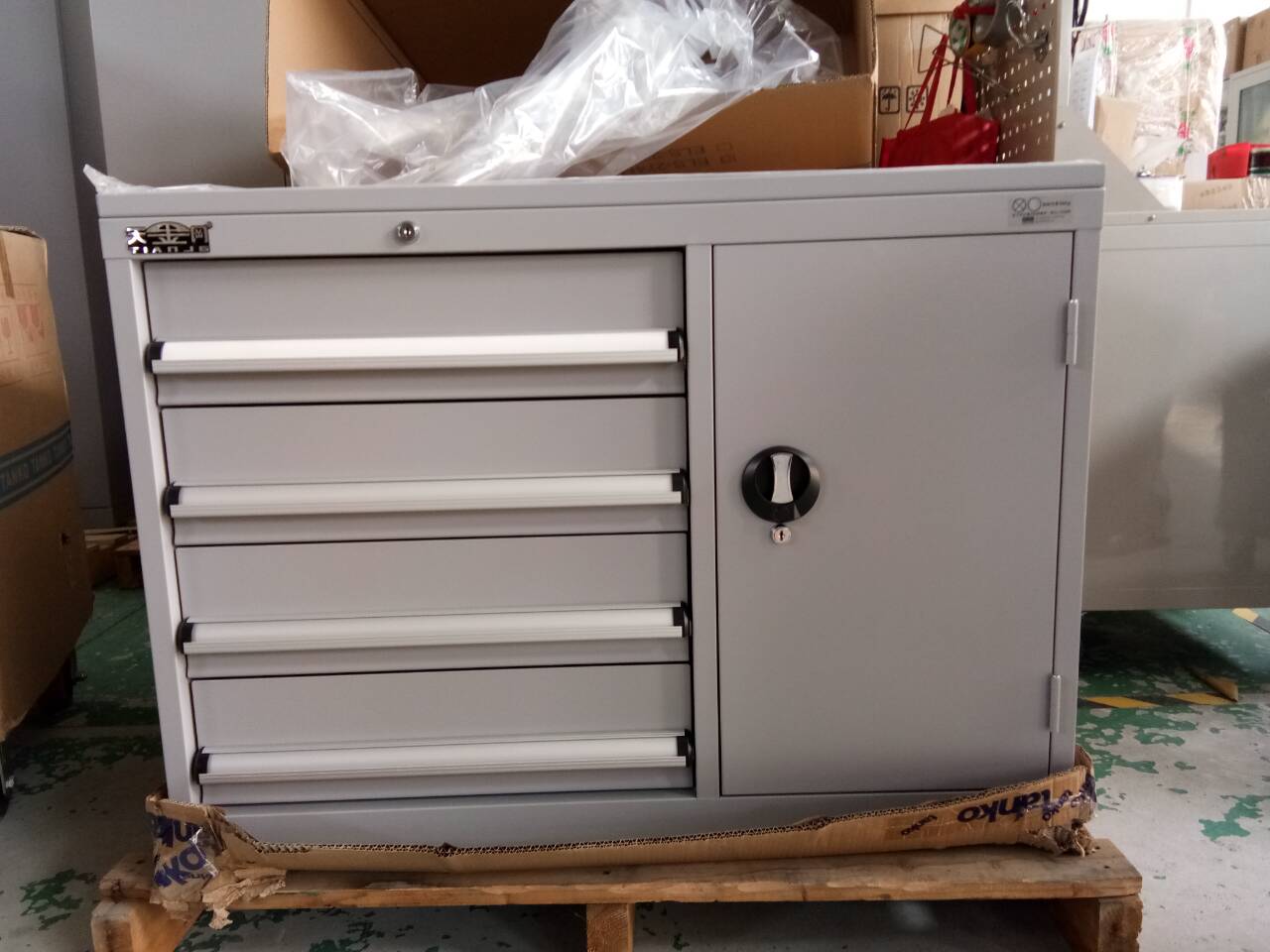 鐵工具柜廠家批發【天金岡】