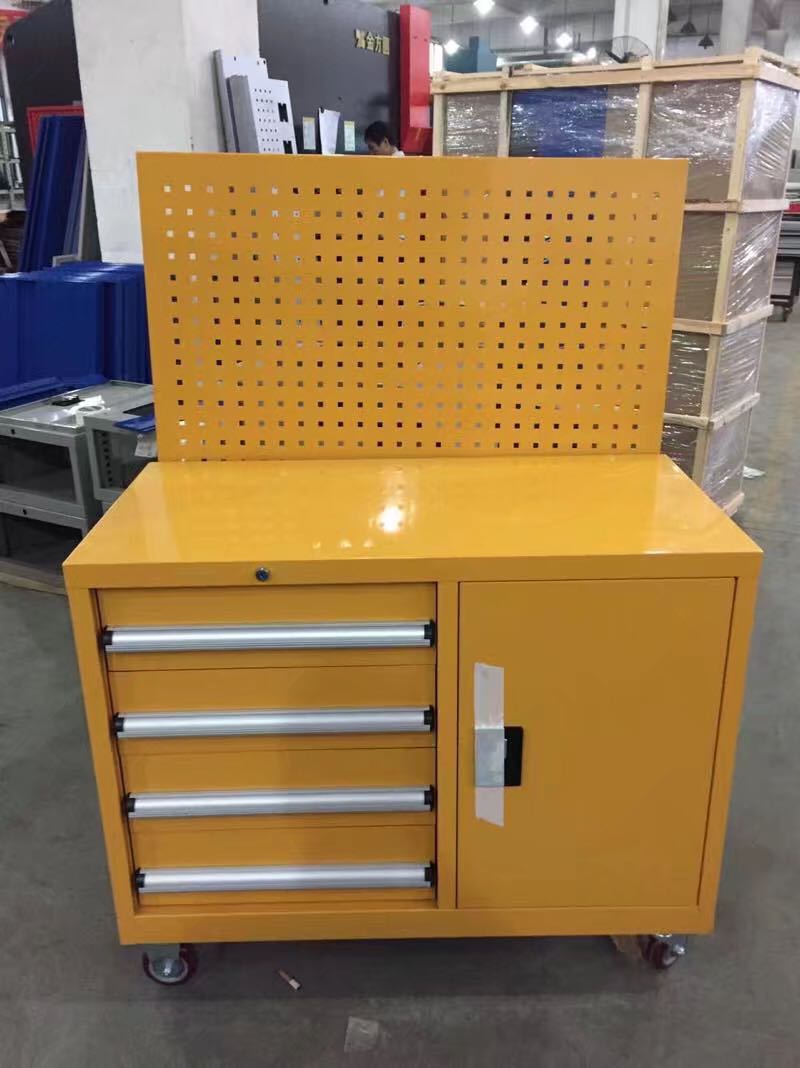 小型移動工具車