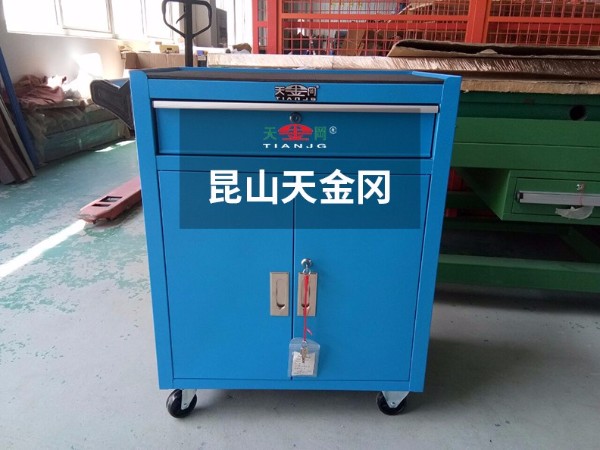 鉗工工具柜價格怎么樣，怕買貴選直銷廠家！